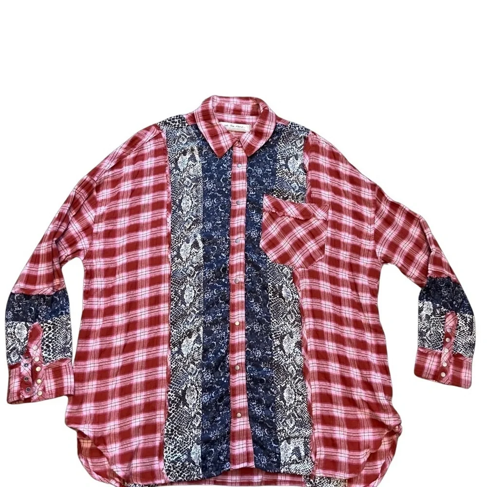 Free People We the Free (Fields of Plaid) snap button front & sleeve shirt Sz S